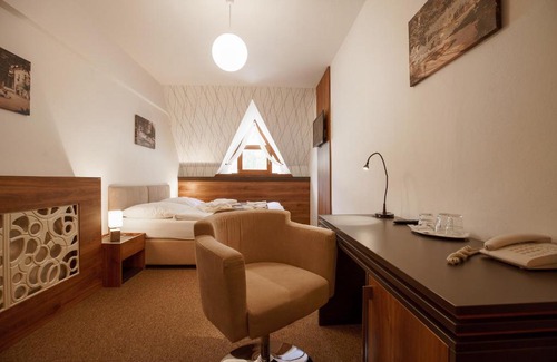 Vyhne Hotel | Hotel Termál