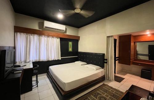 Mirzapur Hotel | Hotel The Galaxy