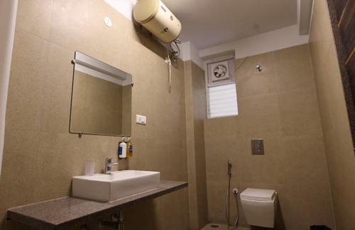 Kondapur Hotel | Hotel Trance Babylon Hitec City