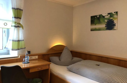 Donauwoerth Hotel | Hotel u. Restaurant Goldener Greifen