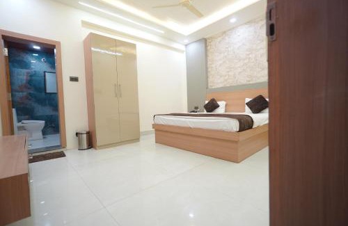 Mathura Hotel | Hotel Vatika Royal