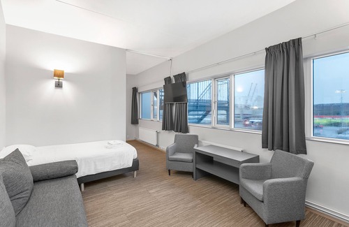 Hafnarfjordur Hotel | Hotel Vellir