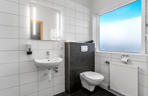 Hafnarfjordur Hotel | Hotel Vellir