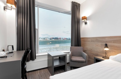 Hafnarfjordur Hotel | Hotel Vellir