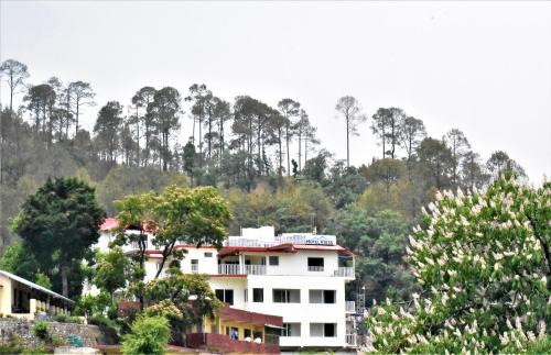 Sukha Hotel | Hotel Vista Bhowali, Nainital - Vegetarian