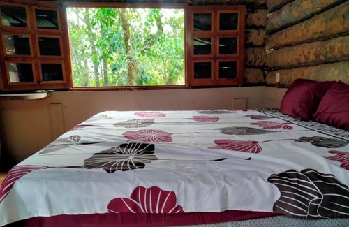 Tilaco House | Hotel y Cabaña La Peña