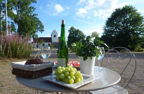 Hastveda Bed & Breakfast | Hotell Vita Hästen Hästveda