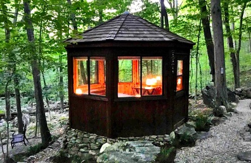 Bozrah House | House ∙ 1 bedroom ∙ 2 guests