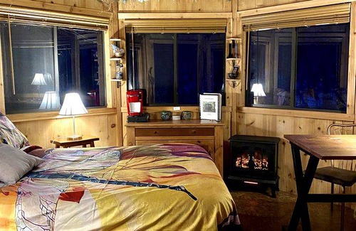 Bozrah House | House ∙ 1 bedroom ∙ 2 guests