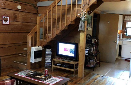 Tellico Plains House | House ∙ 1 bedroom ∙ 2 guests