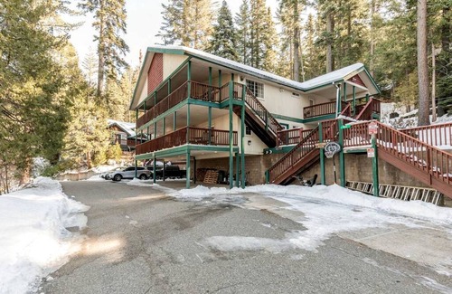 Yosemite West House | House ∙ 1 bedroom ∙ 8 guests
