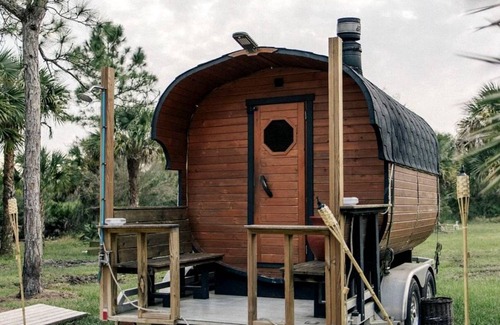 Clewiston House | House ∙ 1 bedroom ∙ 2 guests