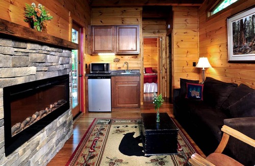 Boone House | House ∙ 1 bedroom ∙ 4 guests