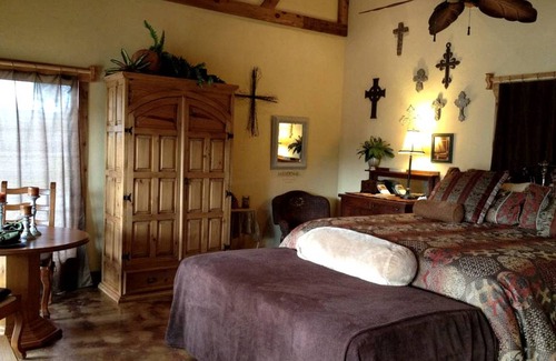 Pipe Creek House | House ∙ 1 bedroom ∙ 4 guests