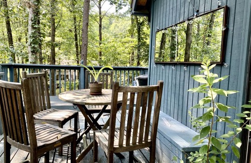 Hedgesville House | House ∙ 2 bedrooms ∙ 6 guests