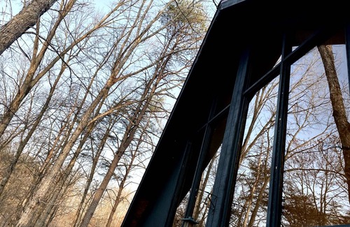 Hedgesville House | House ∙ 2 bedrooms ∙ 6 guests