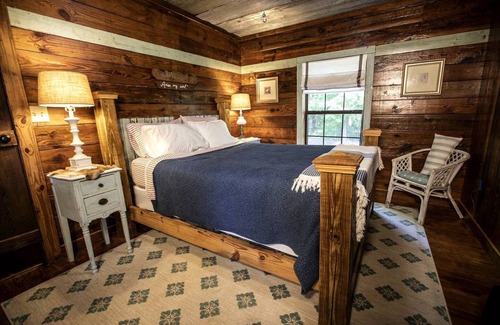Pulaski House | House ∙ 2 bedrooms ∙ 5 guests