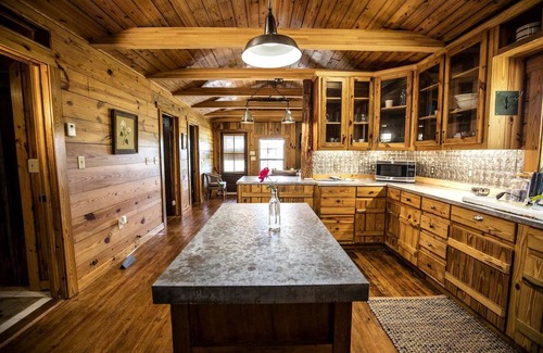 Pulaski House | House ∙ 2 bedrooms ∙ 5 guests