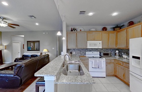 Apache Shores House | House ∙ 3 bedrooms ∙ 6 guests