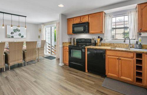 Potomac Falls House | House ∙ 4 bedrooms ∙ 8 guests