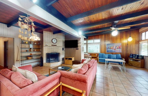 McQueeney House | House ∙ 4 bedrooms ∙ 14 guests