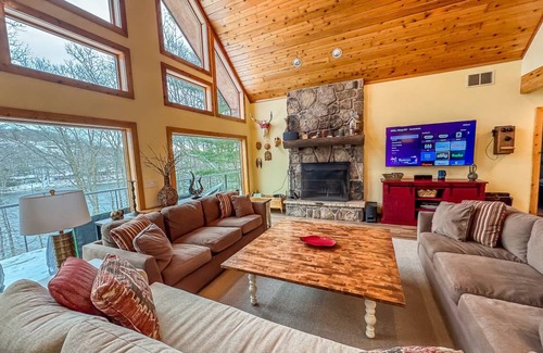 McHenry House | House ∙ 5 bedrooms ∙ 13 guests