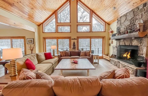 McHenry House | House ∙ 5 bedrooms ∙ 13 guests