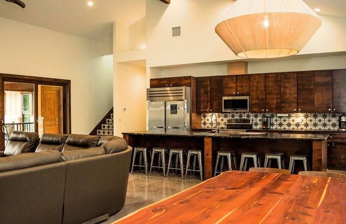 Sabinal House | House ∙ 5 bedrooms ∙ 28 guests