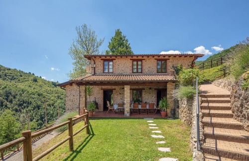 Molazzana House | House ∙ 5 bedrooms ∙ 14 guests