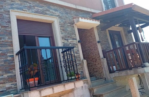 Frixe House | House 5 minutes from the beach of Nemiña. Dabaixo Meadow