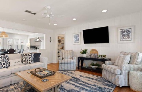 East Beach House | House ∙ 6 bedrooms ∙ 16 guests