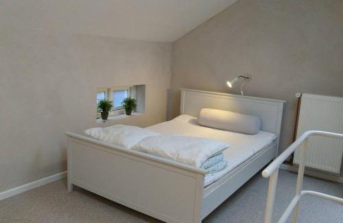 Odense Apartment | House apartment i the back house - Free parking and coziness
