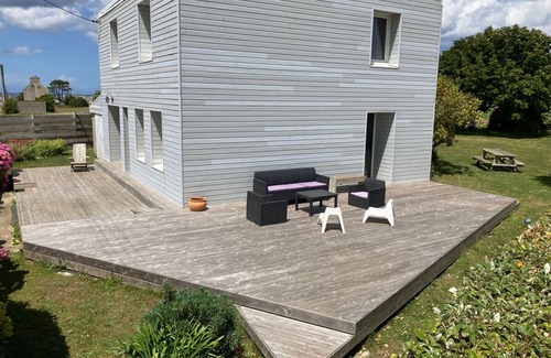 Plougoulm House | House by the sea