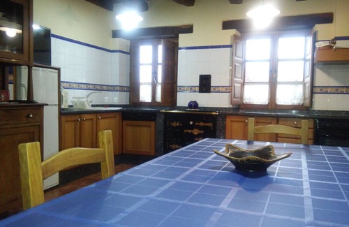 Villacibran House | House colasón, ski and nature (Full Rental)