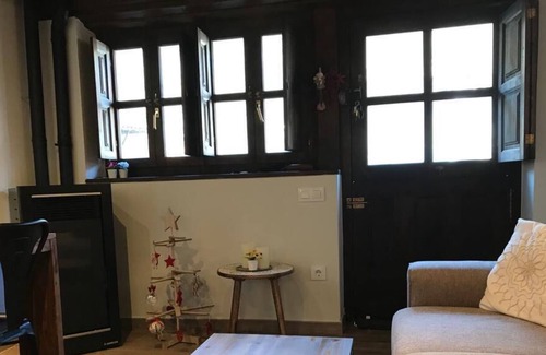 Pilona House | House