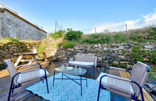 Saint-Fregant House | House for 6 with garden, terrace and games