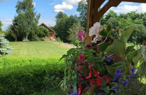 Klavdiyevo-Tarasove House | House for a perfect romantic and family getaway
