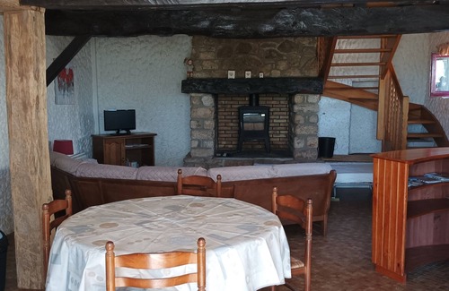 Questembert Cottage | House for all types of stay in the countryside