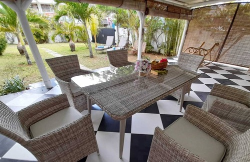 Camp Bestel House | House for rent 5 minutes walk from the sea, 1km from Trou aux Biches Gardien