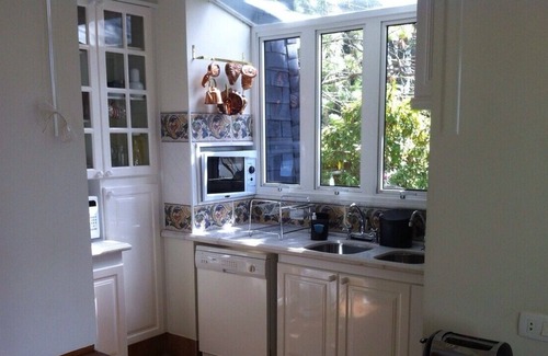 Capivari House | House French style, decorated, cozy and there is 5 minutes from downtown