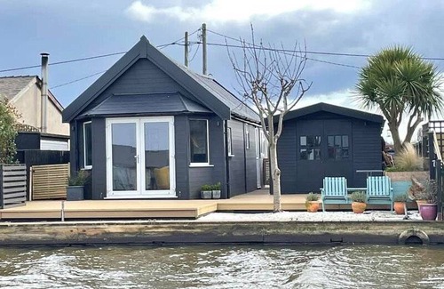 Repps with Bastwick House | House