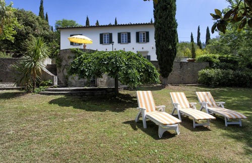 San Pietro a Cegliolo Villa | House in Cortona with Pool, Wifi, A/C