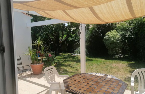Perigny House | House in enclosed garden with patio 5 km from La Rochelle