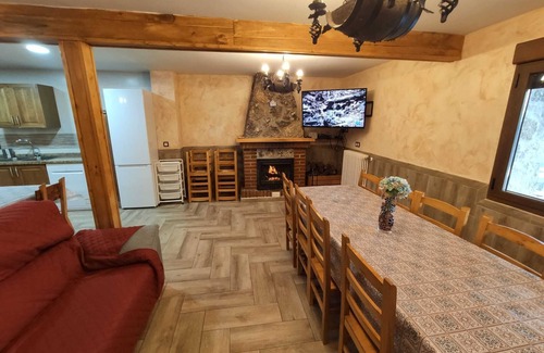 Castro de Fuentiduena House | House in the Hoces del Duratón natural park + private pool and jacuzzi