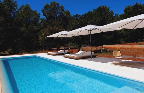 Santa Eulalia del Rio House | House in the Forest L'Annexe. Privé Lounge Ibiza.