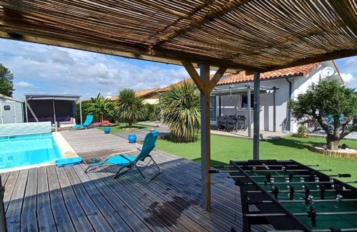 Escource House | House in Escource with Garden and Forest Access