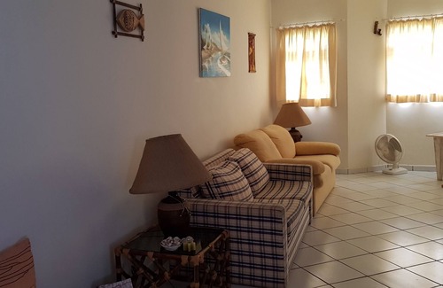 Praia Deserta House | House in the city of Sāo Sebastiāo, 300m from the beach ideal for stand-up and kayaking