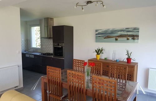 Saint-Jouan-des-Guerets House | House on the outskirts of Saint-Malo