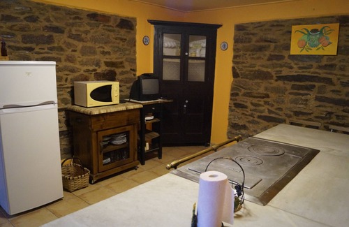 Cospeito House | House of Corbelle, in Galicia, Spain. Ideal for families and pets.