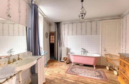 Courdemanche House | House of Maitre Valentino